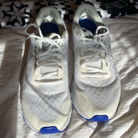 Men’s Under Armour Sneakers - Picture 8 of 9